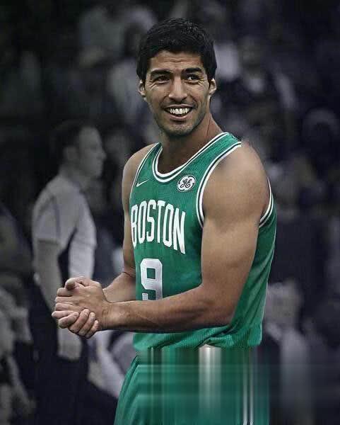 梅西、C罗、苏牙和NBA球星互换身体,看到第