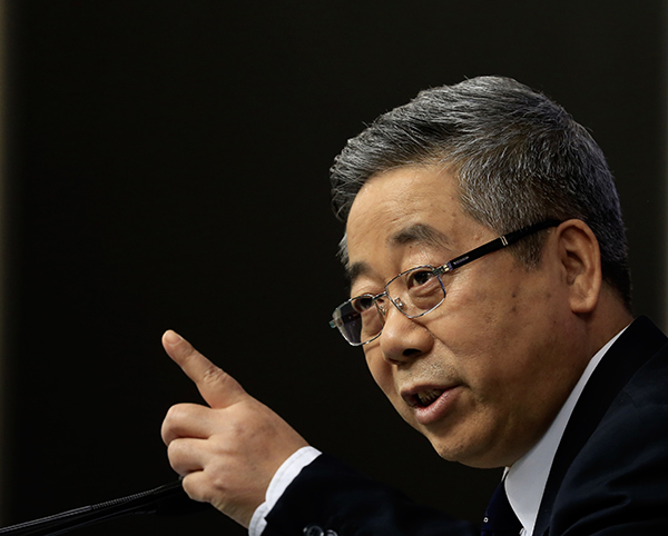 陈宝生谈 学前教育 :要解决幼儿园老师工资待遇