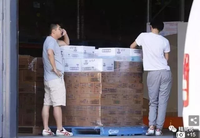 年收入过千万,中国小哥国外2年赚2房4车,这个