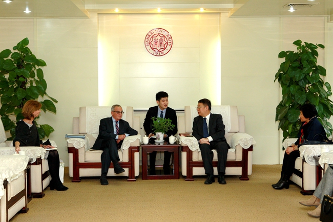 美国福特汉姆大学教务长一行来访