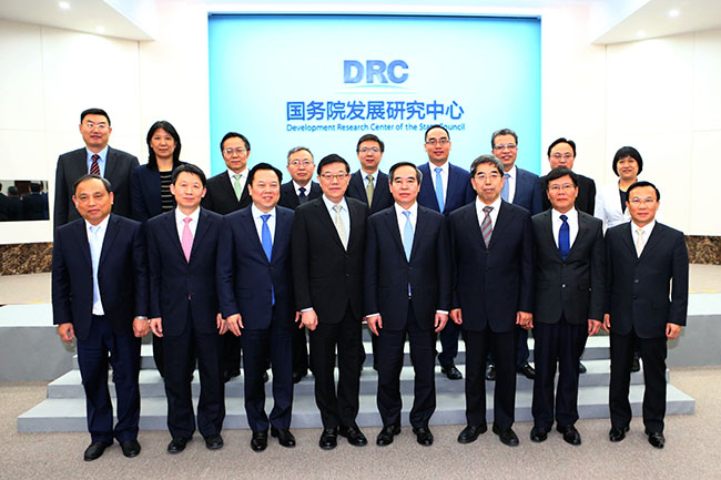 李伟主任会见越南共产党中央政治局委员、中央