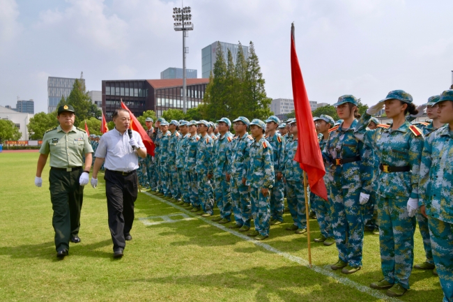 同济大学2018年学生军政训练阅兵总结大会举