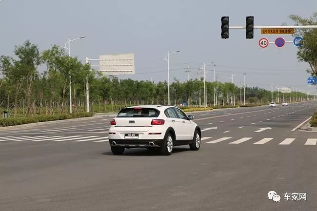 精致触手可及 试驾观致3都市SUV