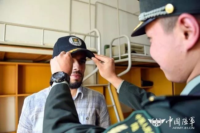 巴西、加拿大、埃及等11个国家军事院校的学员代表陆续抵达南京……