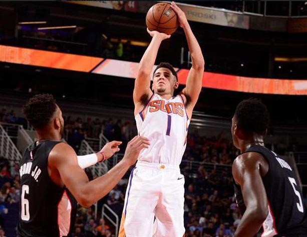 在NBA什么是巨星,什么是得分手,在布克和哈登