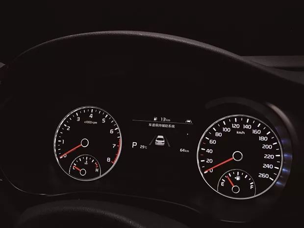 起亚新款K5正式上市,这颜值还能不能打?