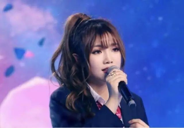 他翻唱张雨生的《口是心非》,有一种触及梦幻