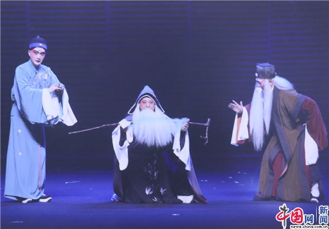 昆剧《顾炎武》剧照展示 (中国网记者 黄磊/摄)