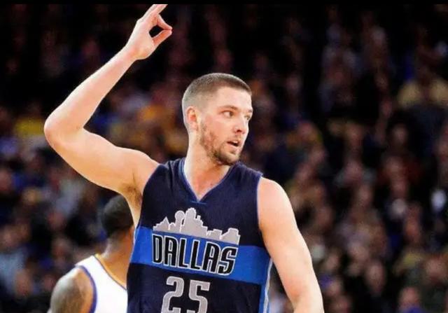 nba高富帅帕森斯,nba高富帅帕森斯年轻图片