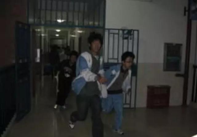 为什么要求学生每天都跑操？衡水中学首度揭秘
