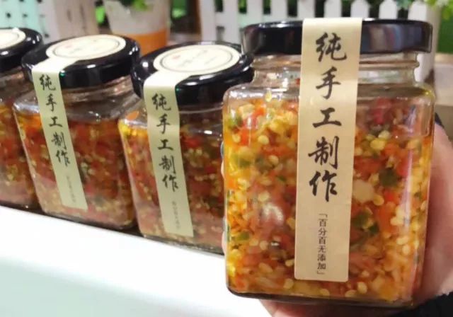 朋友圈售卖的自制私房食物大多宣传“百分百无添加”