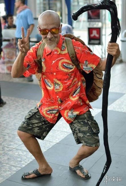 现实中的“龟仙人” 越南健身教练年过半百满身肌肉