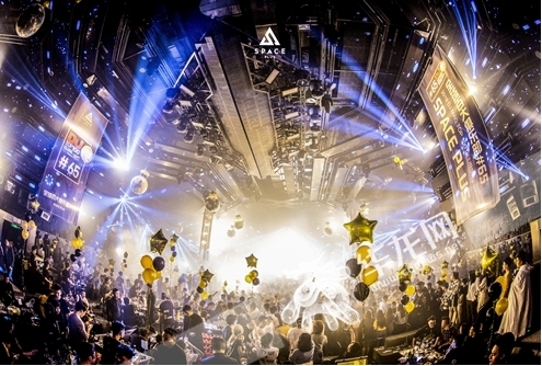 重庆第一家百大俱乐部SPACE PLUS 点燃庆功