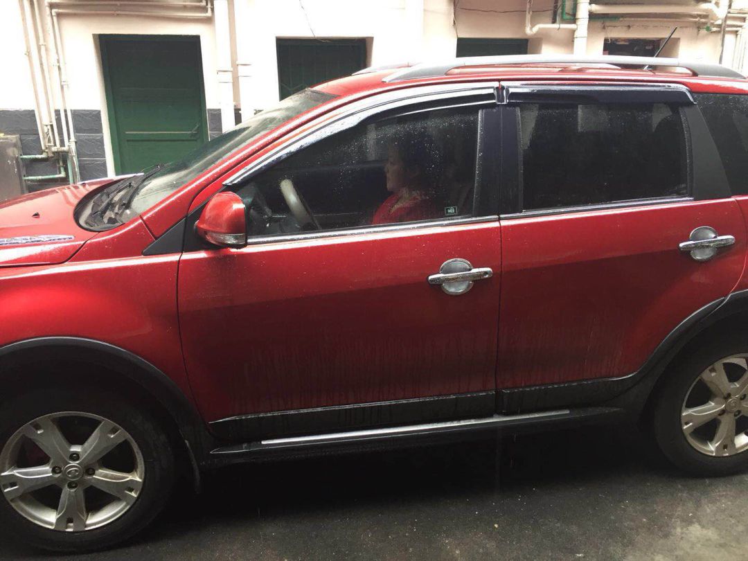 株洲一男子冒充银行工作人员 在银行大厅诈骗