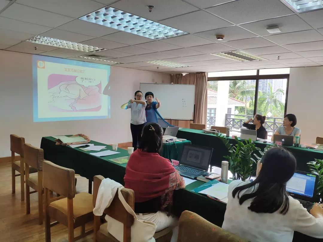 善解童贞第八期6-9岁孩子课程讲师培训顺利结