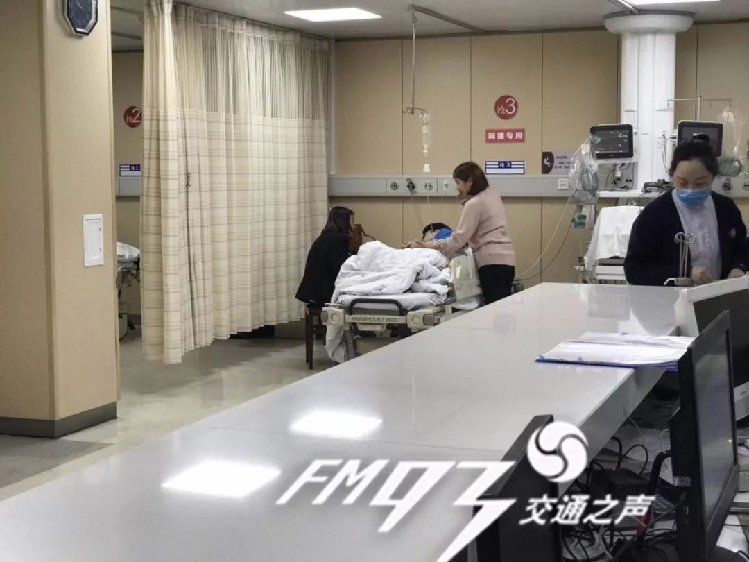 25岁小伙网购银环蛇咬自己,尚未脱离生命危险