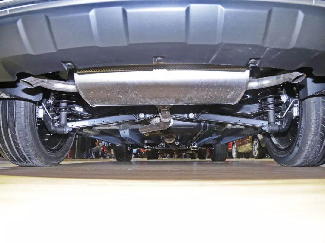 1.5T+CVT,10万内这台全新国产SUV,内饰很有“奔驰味”!