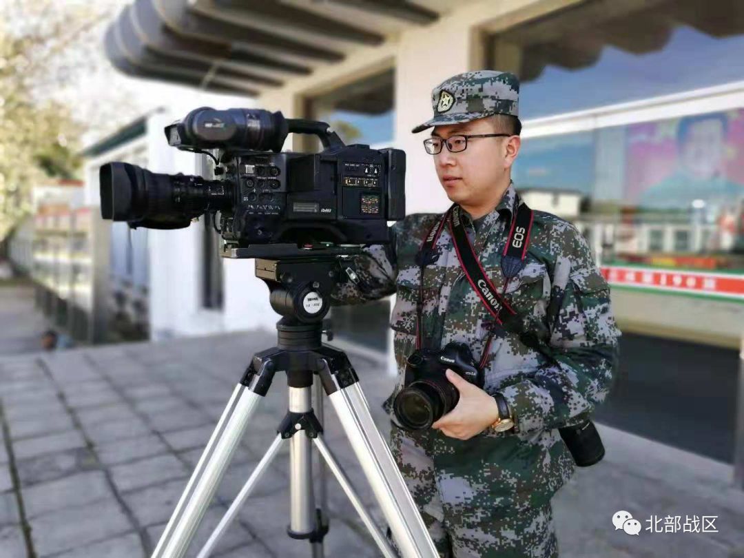 以笔作枪,写尽军旅,最美“兵记者”一直在路上!
