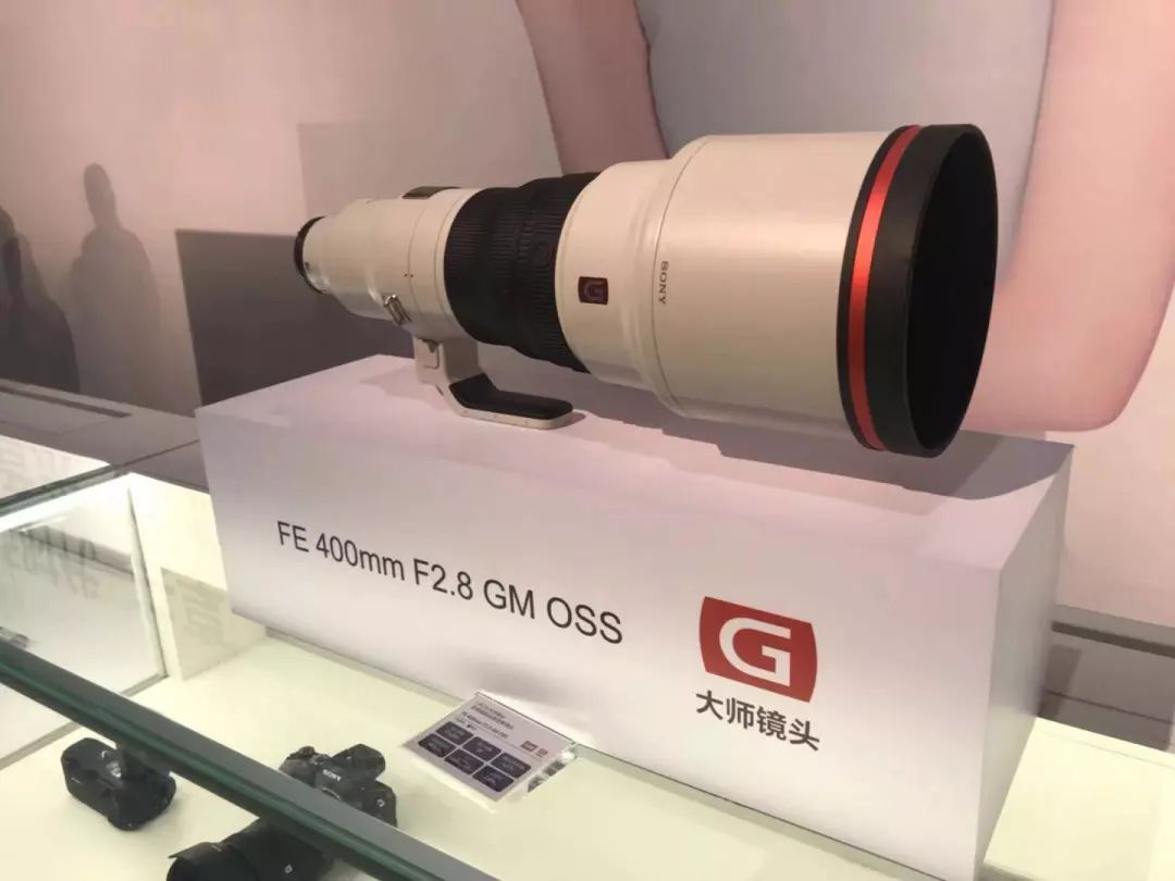 男记者最后一天狂兜进博会,心头好大多买不起