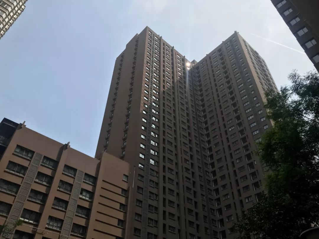 2月26日凌晨3:30,冯洁从17楼一跃而下。新京报记者周小琪 摄