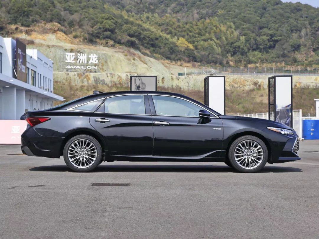 变相加价、排队提车……丰田这台旗舰车竟如此火爆!【调查】