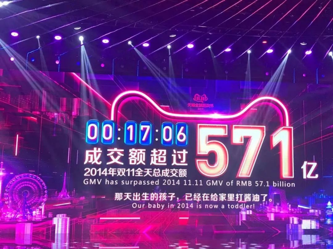 巴黎人维护·一片废墟看了让人心碎,80年前战火蹂躏过后的一个小镇