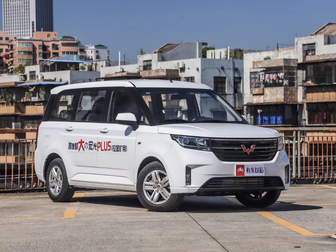 10几万想买靠谱7座车?这几台“国货”现在火得不行!