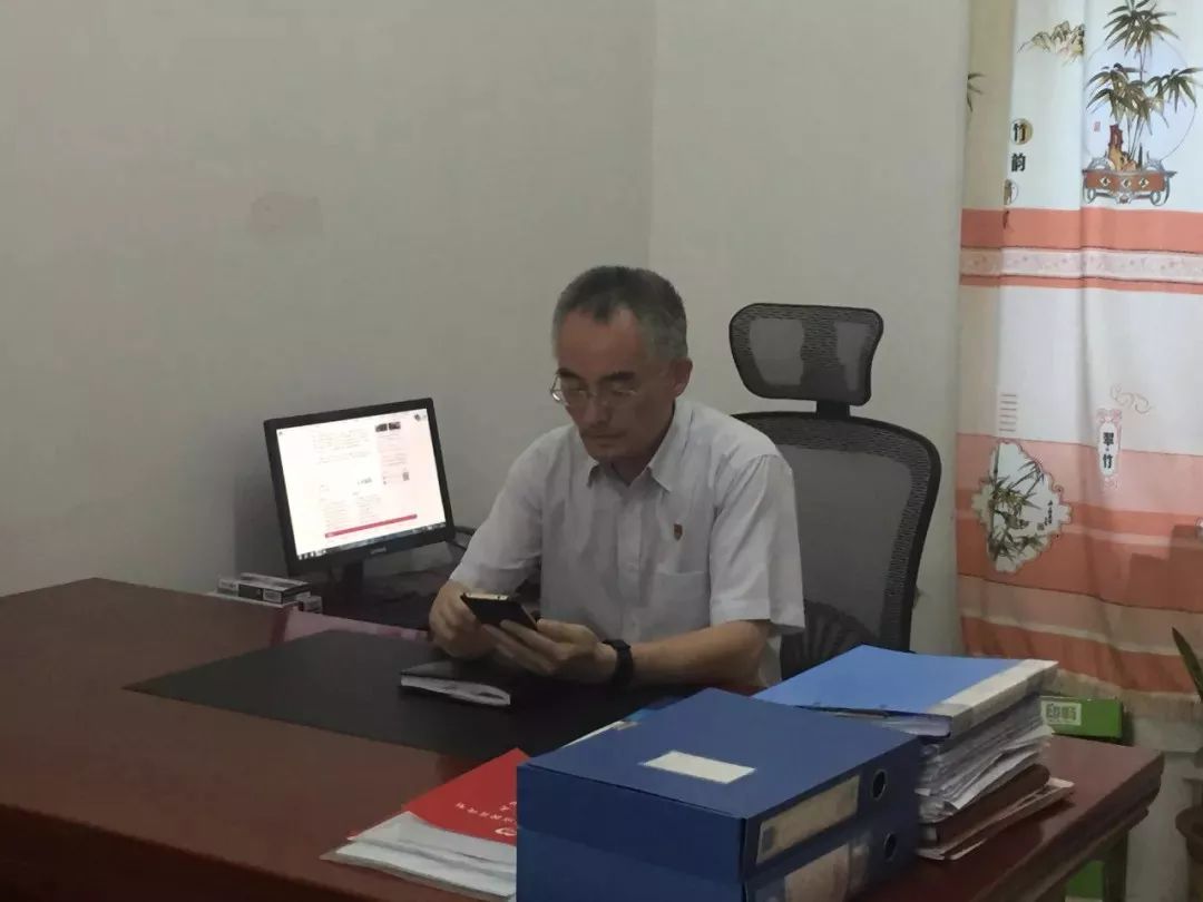 合乐888官网下载 中超金哨,禁区手球不吹,抱摔倒地不吹,慢镜还原4次争议判罚