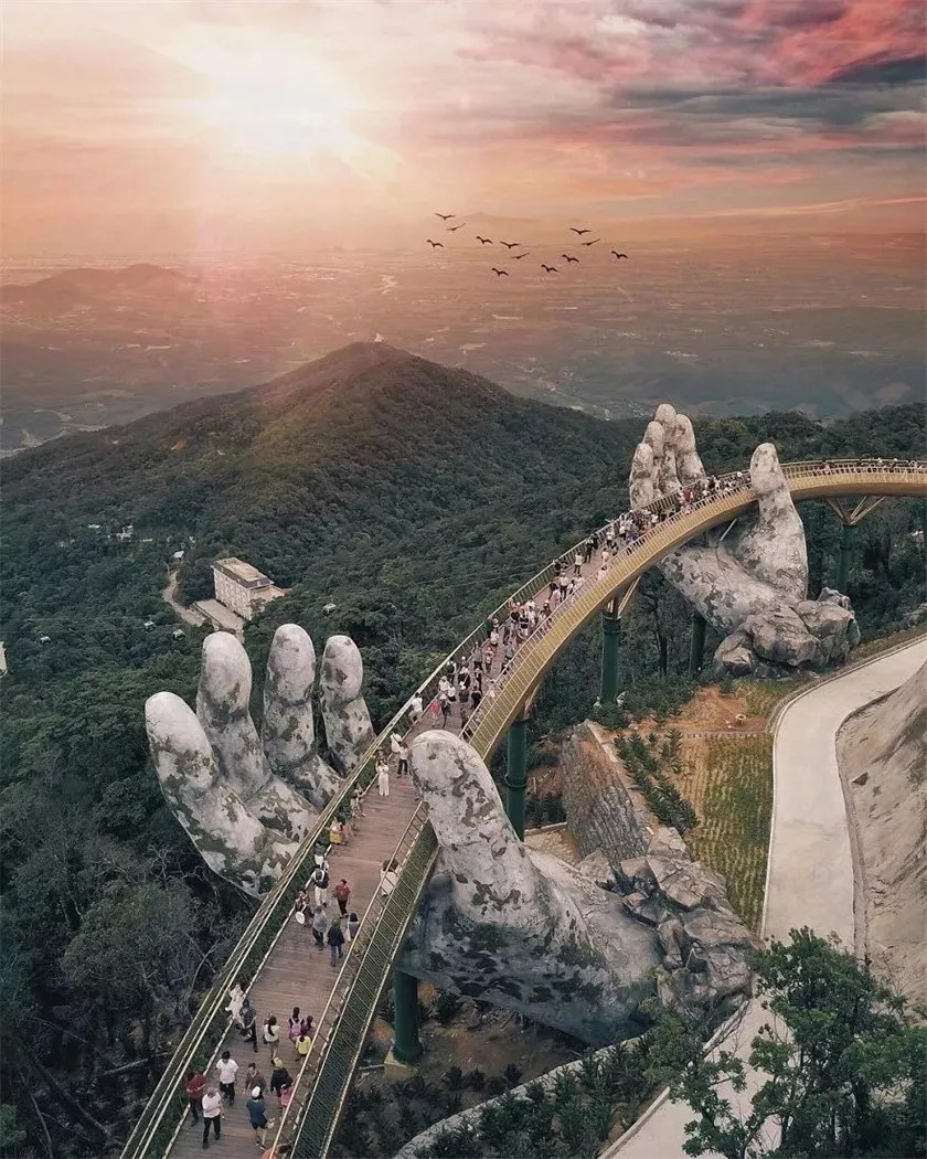 那照片中的风景,带着一丝仙气,有着一点梦幻.
