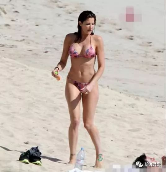 都这么大了，还和妈妈搂着亲亲？