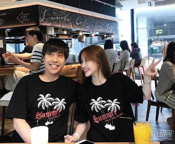 五五开这么帅?女友UU妹晒合照,卢本伟“高颜值”亮相