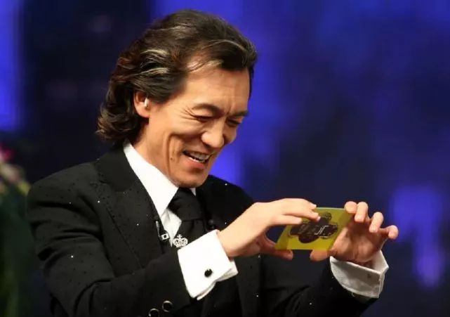 李咏在美国治病需要花多少钱呢!看完我沉默了