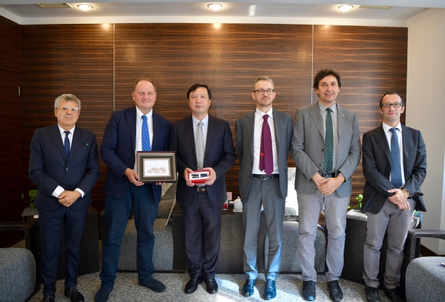 意大利都灵理工大学校长、意大利驻沪领事馆总