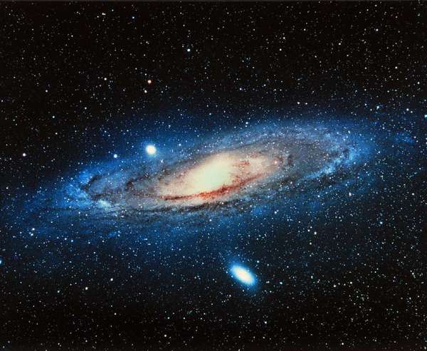 图为夜空中的银河系.(图片来源:新华社)