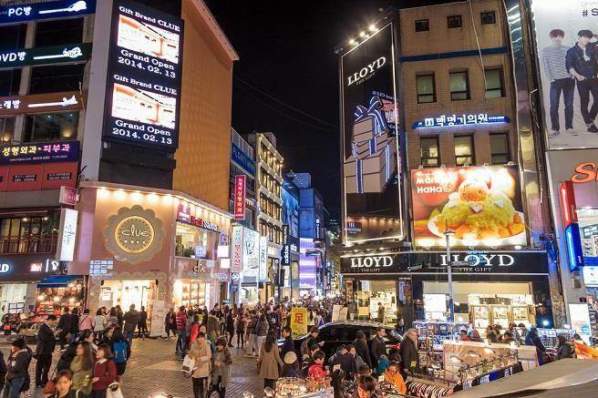 1521360976638264.jpg 图为韩国街头。(台媒资料图)