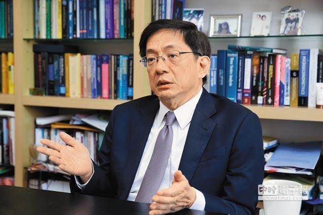 岛内媒体人痛批台 教育部 :管中闵就该干到底|教