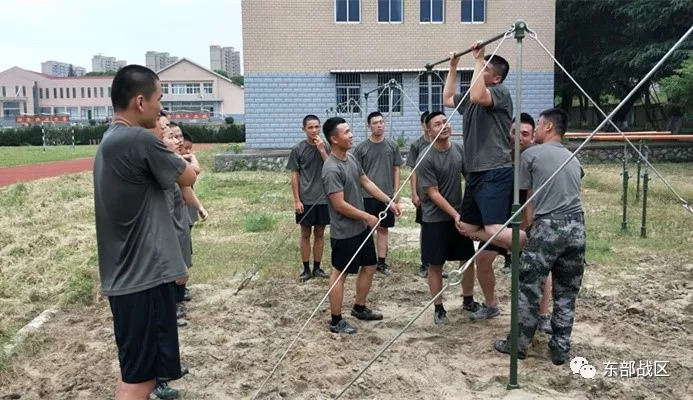 带新兵技巧_尊重新兵原则_班长带新兵总结