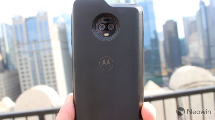 [图]首款5G手机Moto Z3现场真机上手