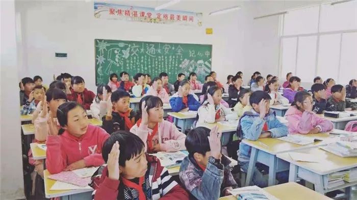 云南白药牙膏“益起来,温晴留芳,自信表达”