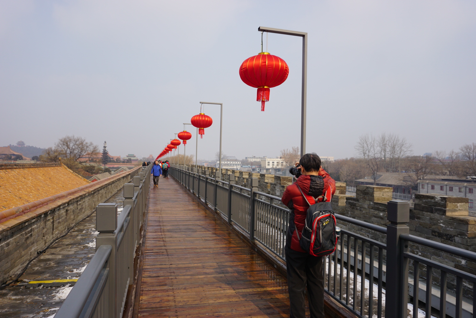 有人以为白天票能看灯光秀,故宫:下午4点照例