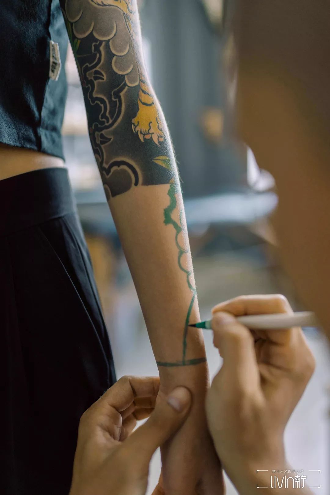 南宁纹身师肖彬:30岁转行做纹身