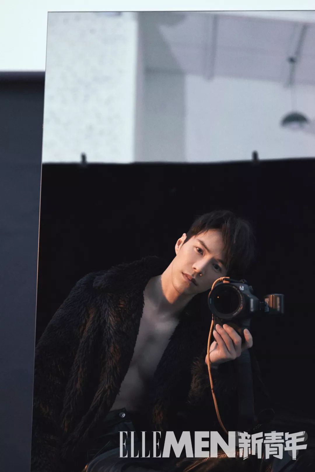 新青年|王冠逸：八块腹肌，血液里流的却是奶茶