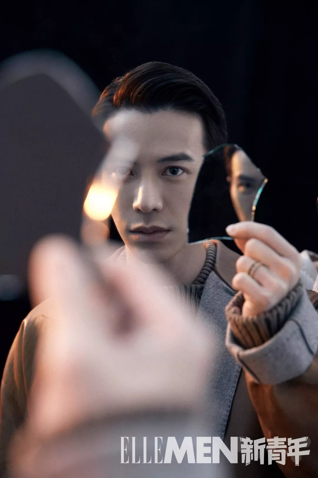 新青年|王冠逸：八块腹肌，血液里流的却是奶茶