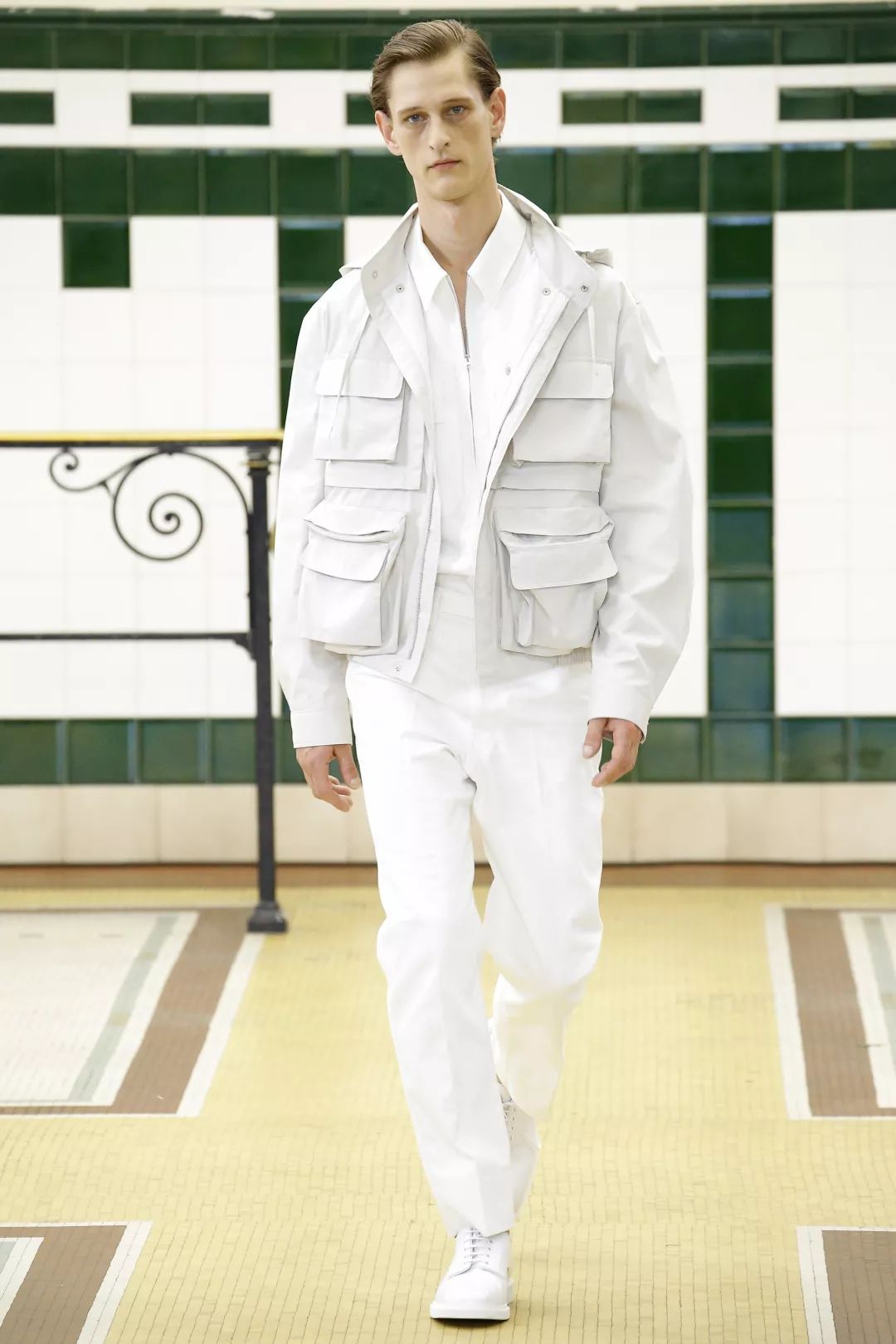 比起看不懂的T台时尚，这可能是最实穿的时装