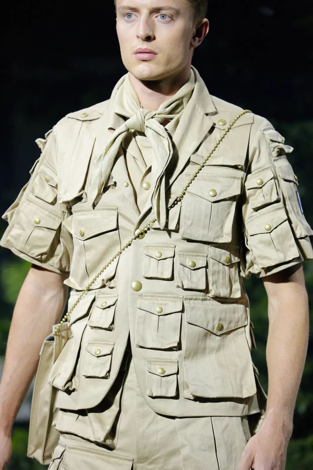 比起看不懂的T台时尚，这可能是最实穿的时装