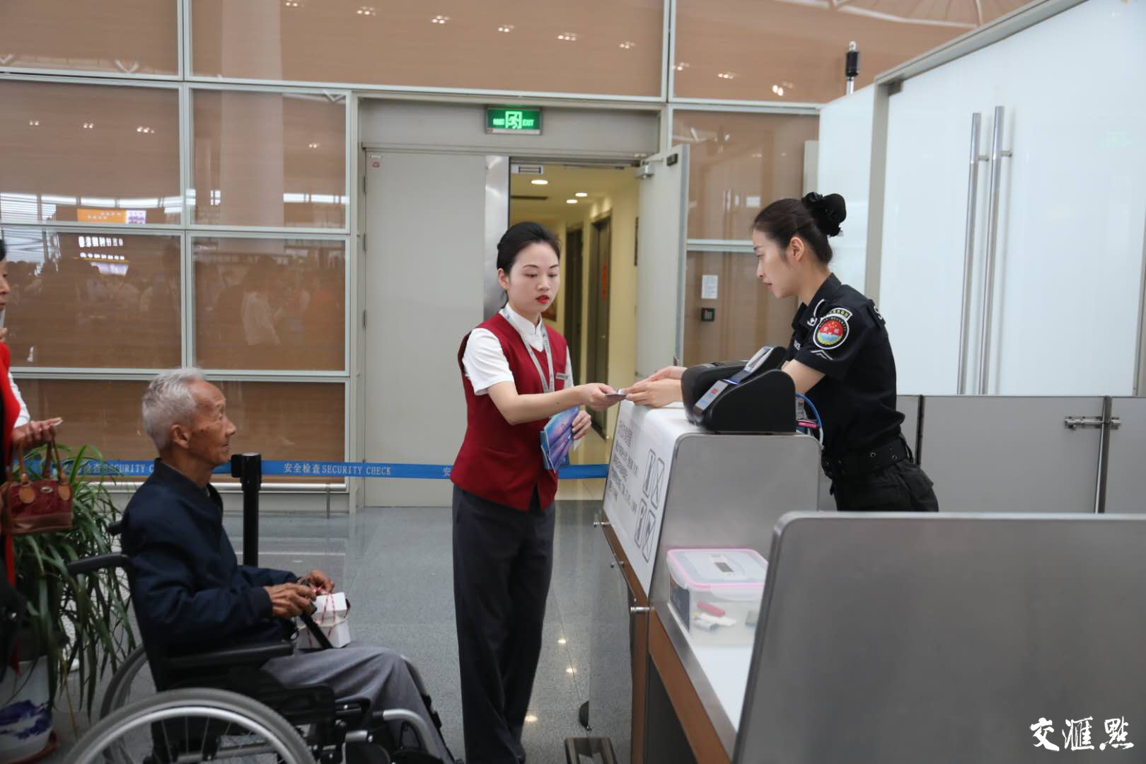 暖心!禄口机场开通服务热线 老弱病残孕可享受
