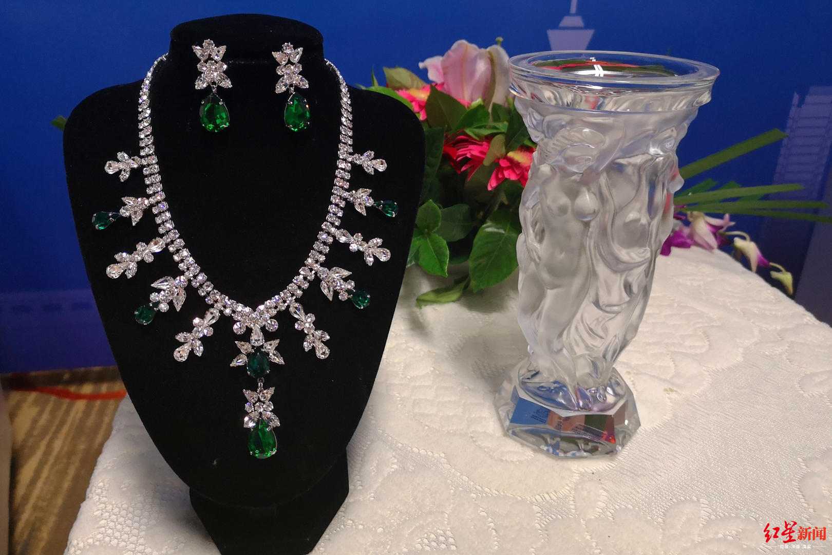 384b iewtemz7538400 - 【布拉格时报】捷克水晶在成都打开“光彩之窗”