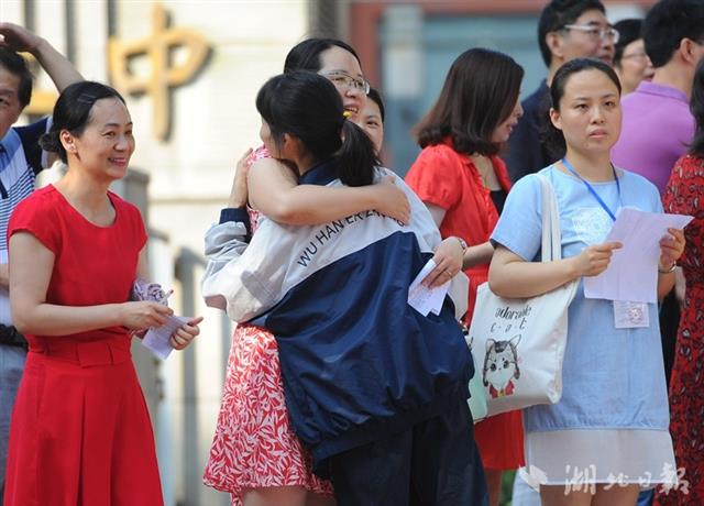 2018湖北高考第一天