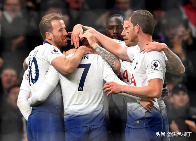 亚洲足球荣光!英媒将头条送给孙兴慜:英雄韩国