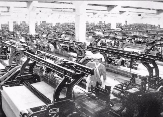 ��ͼΪ��������ҵ�ķ�չ�仯��